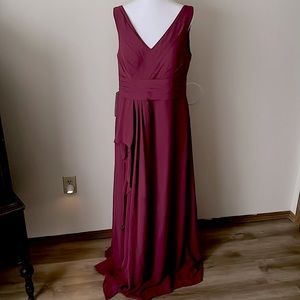 Azazie formal gown in Mulberry 39.5 b 36 w 40.5 h Bridesmaid